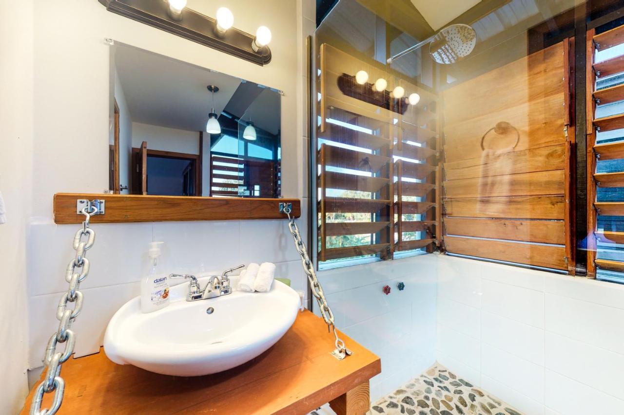 Inn The Trees Cabanas Placencia Екстериор снимка